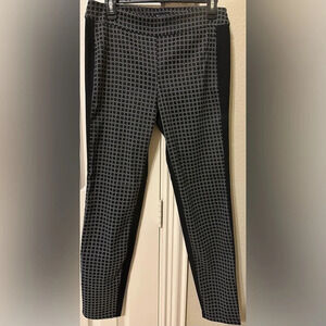 Soho Apparel Straight leg black pants with patterned front - size M